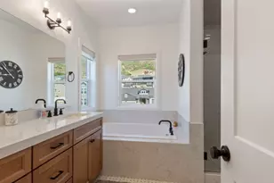 1447 N Shadow Wood Dr, Kaysville, UT 84037 - Photo 20