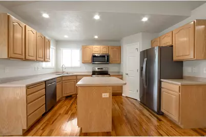 9067 S Wisteria Way, West Jordan, UT 84081 - Photo 4