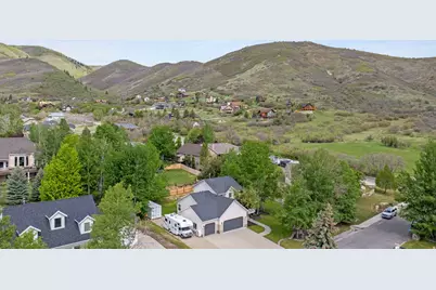 381 N Alpinhof Ln E, Midway, UT 84049 - Photo 40