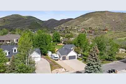 381 N Alpinhof Ln E, Midway, UT 84049 - Photo 38