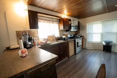3279 W Regency Park Dr S, West Valley, UT 84119 - Photo 10