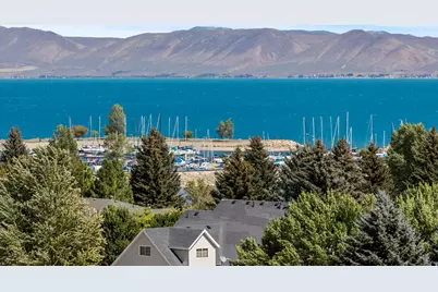 713 N Lochwood Vw W #92, Garden City, UT 84028 - Photo 2