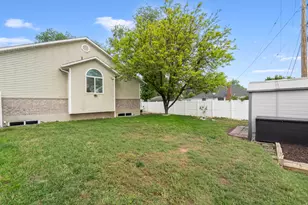1712 W 8300 S, West Jordan, UT 84088 - Photo 40