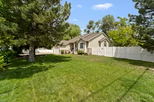1712 W 8300 S, West Jordan, UT 84088 - Photo 2