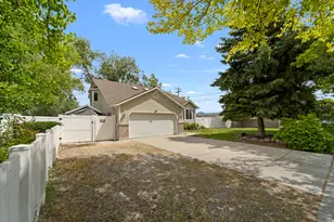 1712 W 8300 S, West Jordan, UT 84088 - Photo 4