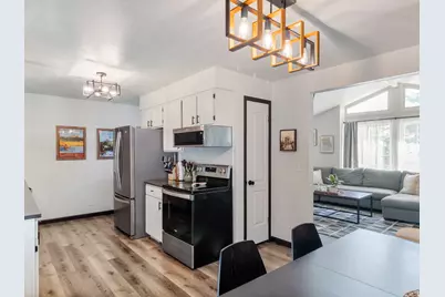 877 N Starcrest Dr, Salt Lake City, UT 84116 - Photo 12