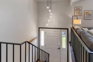 877 N Starcrest Dr, Salt Lake City, UT 84116 - Photo 4