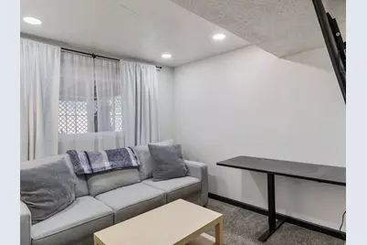 877 N Starcrest Dr, Salt Lake City, UT 84116 - Photo 24