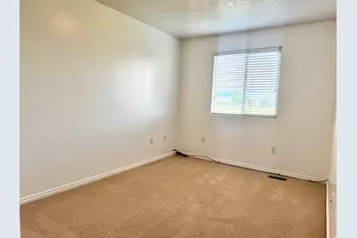 359 E 1220 S, Vernal, UT 84078 - Photo 10