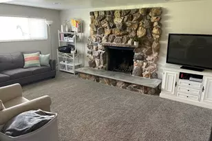 2444 E Quail Run Dr S, Sandy, UT 84093 - Photo 10