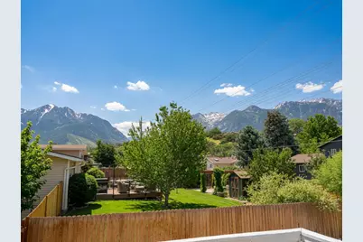 2444 E Quail Run Dr S, Sandy, UT 84093 - Photo 16