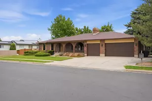 5785 S Ayrshire Dr, Murray, UT 84107 - Photo 2