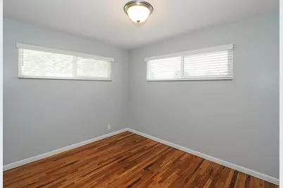 35 W American Ave S, Murray, UT 84107 - Photo 26