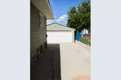136 S 100 E, Price, UT 84501 - Photo 30