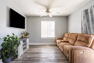 39 E Argyle Way, Saratoga Springs, UT 84045 - Photo 6