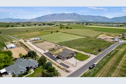 5702 W 950 N, Ogden, UT 84404 - Photo 8