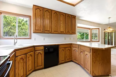 2652 E 1600 N, Layton, UT 84040 - Photo 14