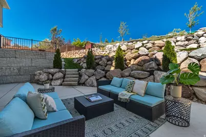 4642 N Pebblestone Ln W, Lehi, UT 84043 - Photo 32
