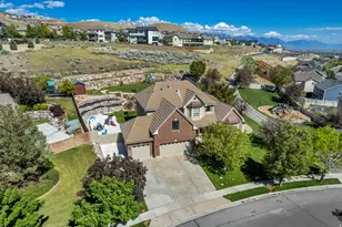 4642 N Pebblestone Ln W, Lehi, UT 84043 - Photo 2