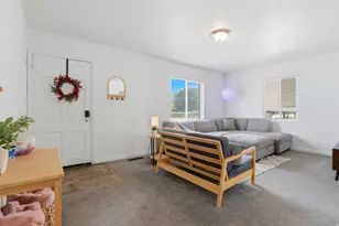 363 W 800 N, Provo, UT 84601 - Photo 2