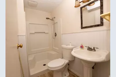 570 W Main St, Greenville, UT 84731 - Photo 24