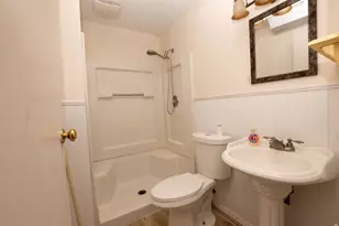 570 W Main St, Greenville, UT 84731 - Photo 24
