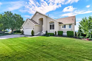 259 E 3725 N, North Ogden, UT 84414 - Photo 2