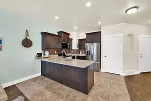 1584 N Catagena Pkwy, Saratoga Springs, UT 84045 - Photo 10