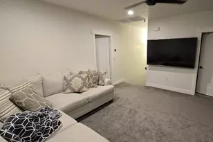 560 N Ventura Ln, Washington, UT 84780 - Photo 10