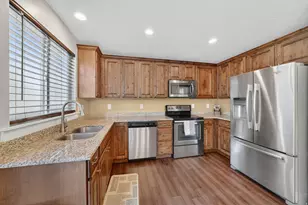 1854 E Shadow Dr N, Eagle Mountain, UT 84005 - Photo 12