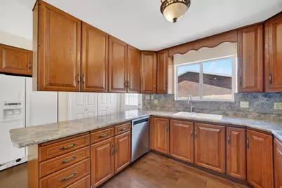 3120 N Apache Ln E, Provo, UT 84604 - Photo 22