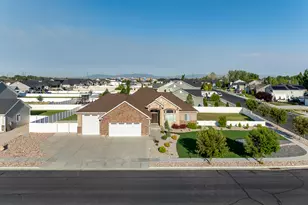 3373 N 2675 W, Farr West, UT 84404 - Photo 4