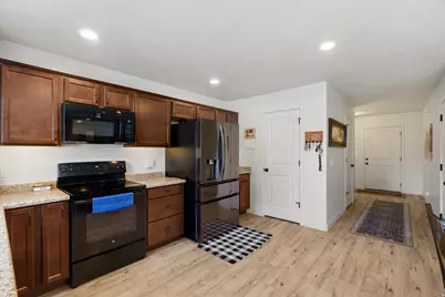1735 W Parkview Dr, Syracuse, UT 84075 - Photo 10