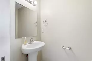 174 W Finlay Dr, Salt Lake City, UT 84115 - Photo 6