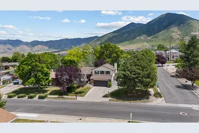 319 Lisa Way, Tooele, UT 84074 - Photo 2