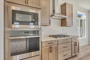 6687 S Shadow Peak Rd W, West Jordan, UT 84081 - Photo 12