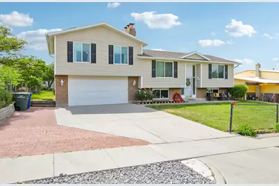 3846 S 7160 W, West Valley, UT 84128 - Photo 2