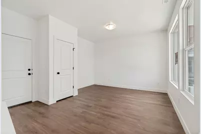 11025 S Freestone Dr W #123, South Jordan, UT 84009 - Photo 2