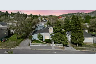 44 N Shriver St, Eureka, UT 84628 - Photo 2