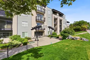 4340 S Highland Dr E, Holladay, UT 84124 - Photo 24
