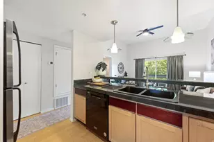 4340 S Highland Dr E, Holladay, UT 84124 - Photo 6