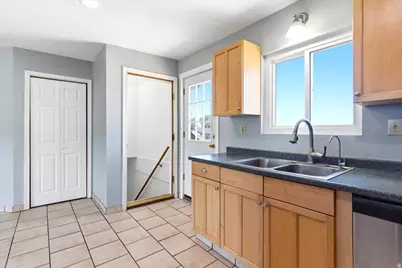 1613 E Sunset S, Lake Point, UT 84074 - Photo 10