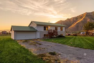 1613 E Sunset S, Lake Point, UT 84074 - Photo 1