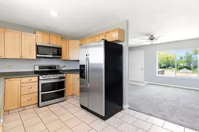 1613 E Sunset S, Lake Point, UT 84074 - Photo 10