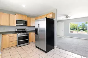 1613 E Sunset S, Lake Point, UT 84074 - Photo 10