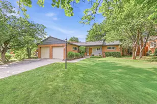 2039 E Kensington Ave, Salt Lake City, UT 84108 - Photo 2
