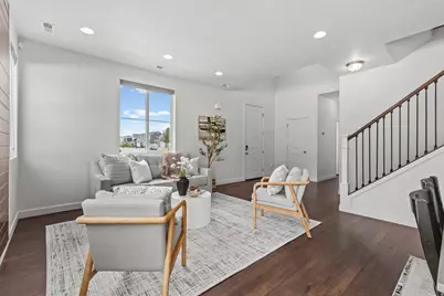 1812 W Parkview Dr S, Syracuse, UT 84075 - Photo 8