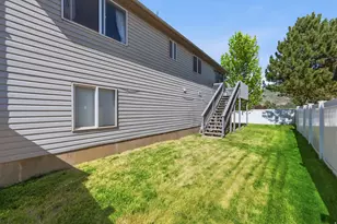 2061 E 7550 S, South Weber, UT 84405 - Photo 4