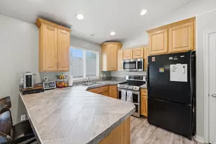 2061 E 7550 S, South Weber, UT 84405 - Photo 6