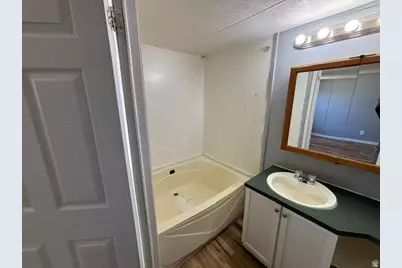 50 S 1500 W #28, Vernal, UT 84078 - Photo 8